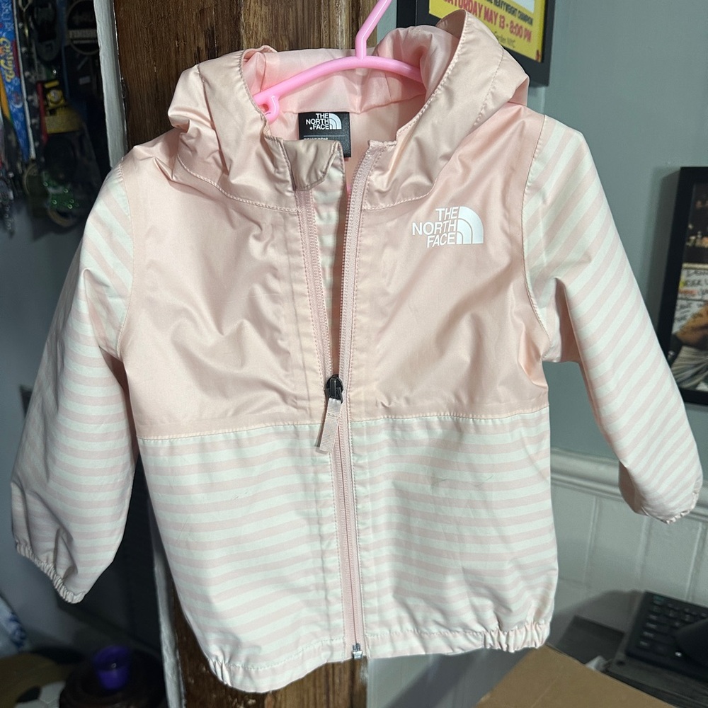 THE NORTH FACE
Baby Girls Zipline Rain Jacket